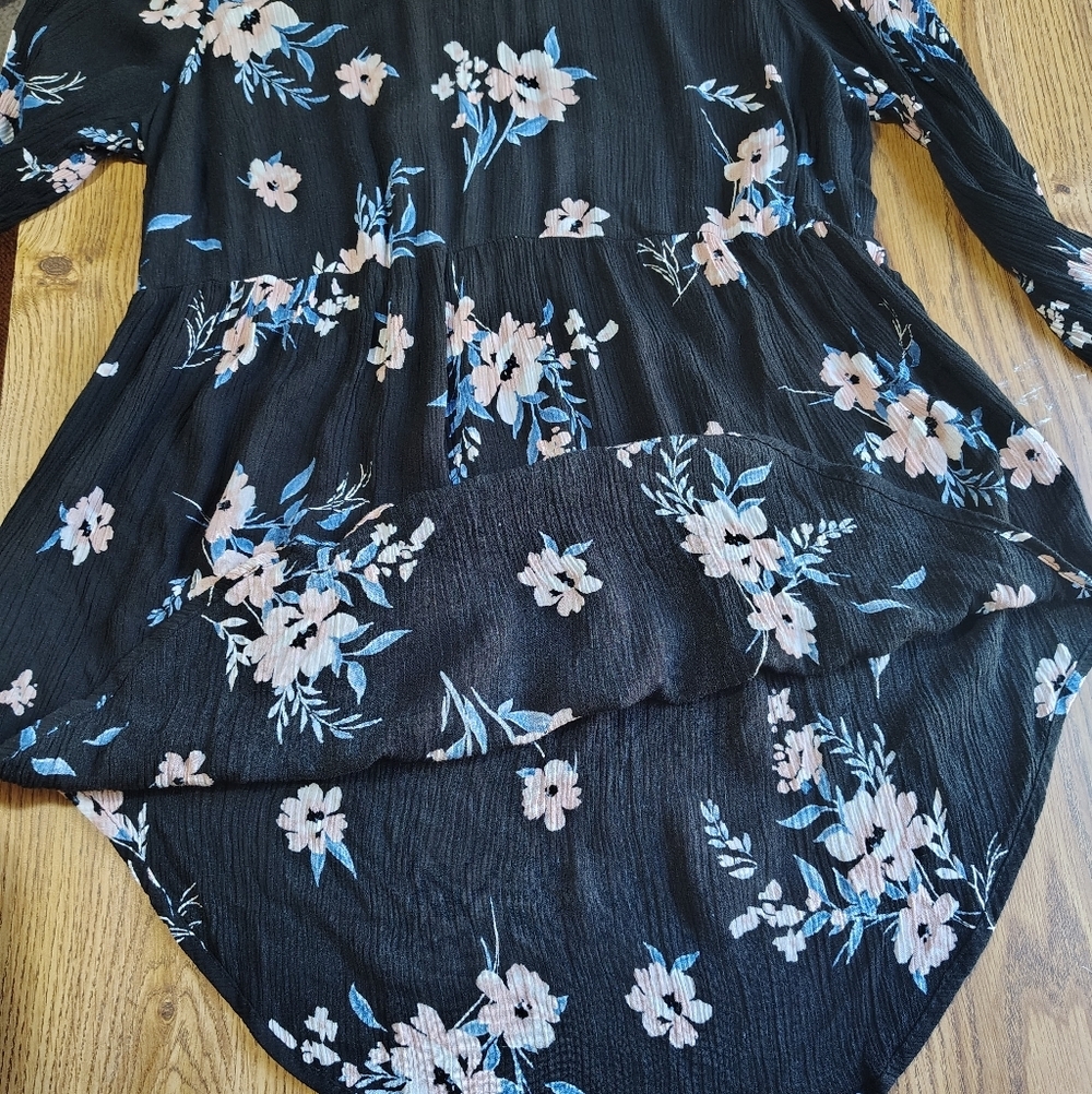 Torrid black floral blouse asymmetrical long sleeve elasticated waist rayon 1. - Picture 14 of 15